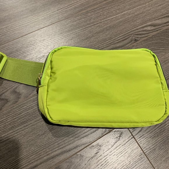 BELT BAG- GREEN - Picture 1 of 3
